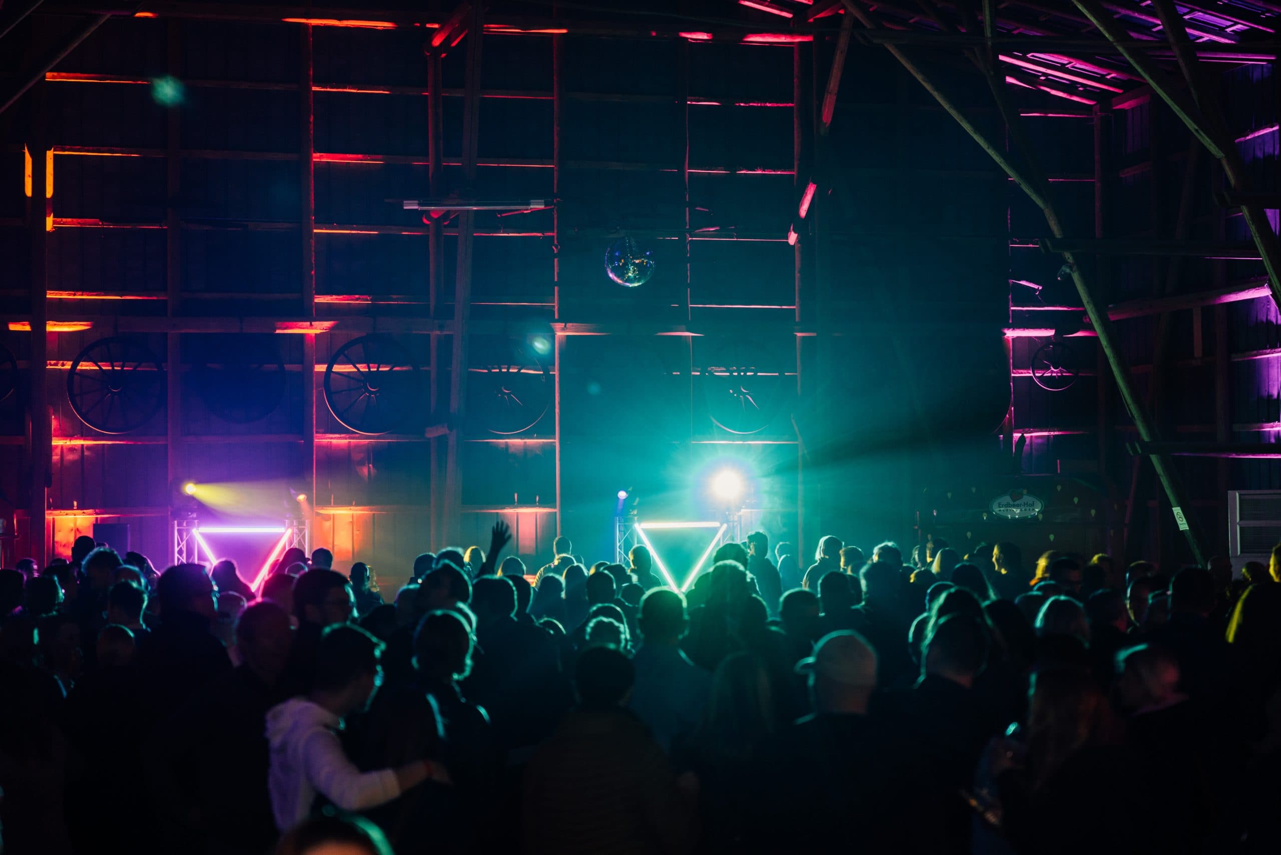 Tanz in den Mai auf dem Erdbeer-Hof Gleidingen